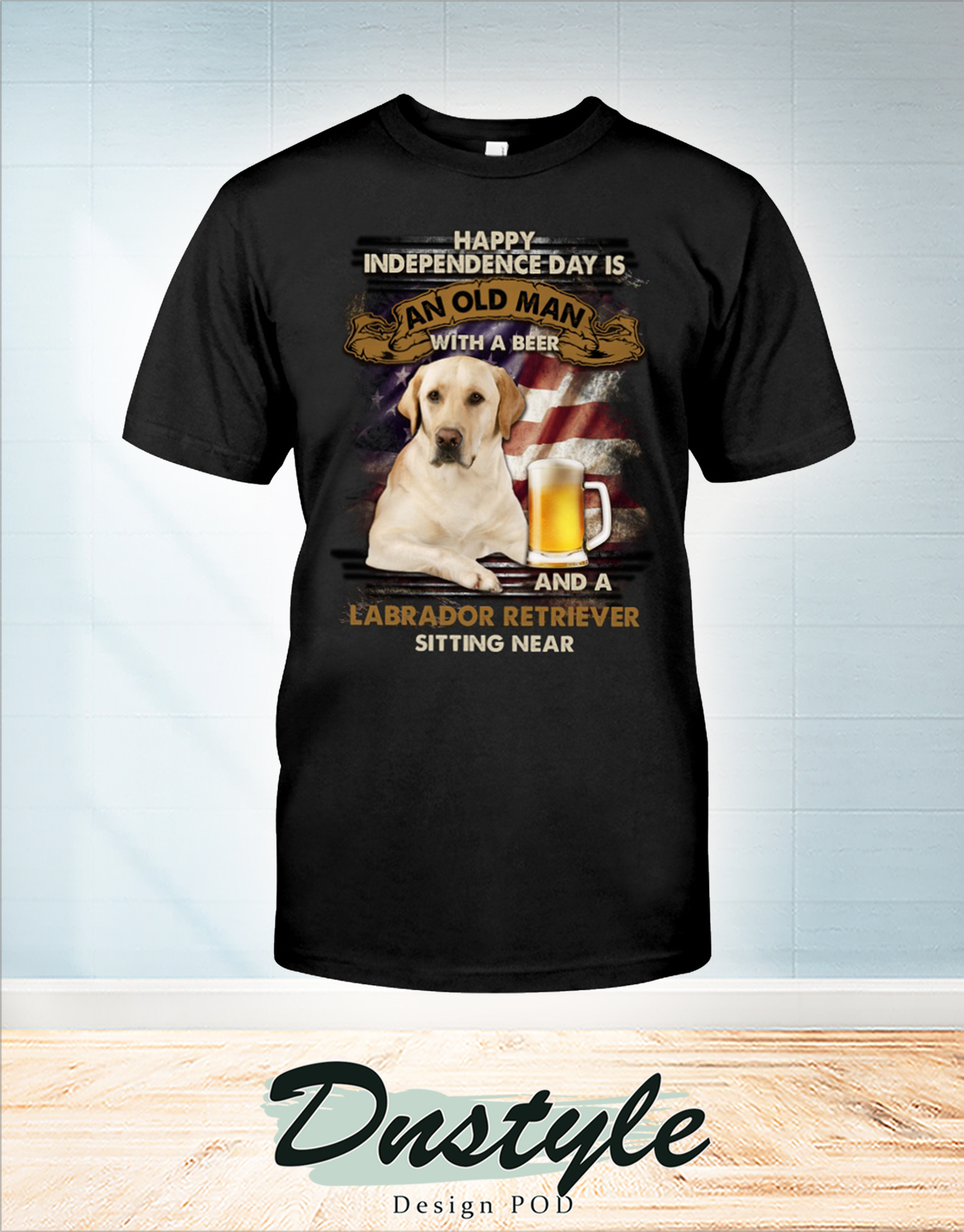 Happy independence day is an old man with a beer and a Labrador retriever sitting near t-shirt